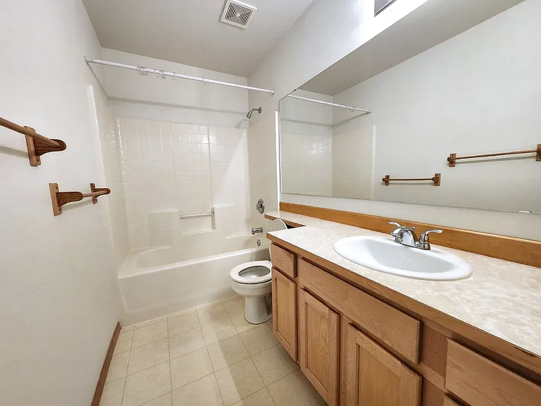 1598 Seasons Ln NW — Photo 17