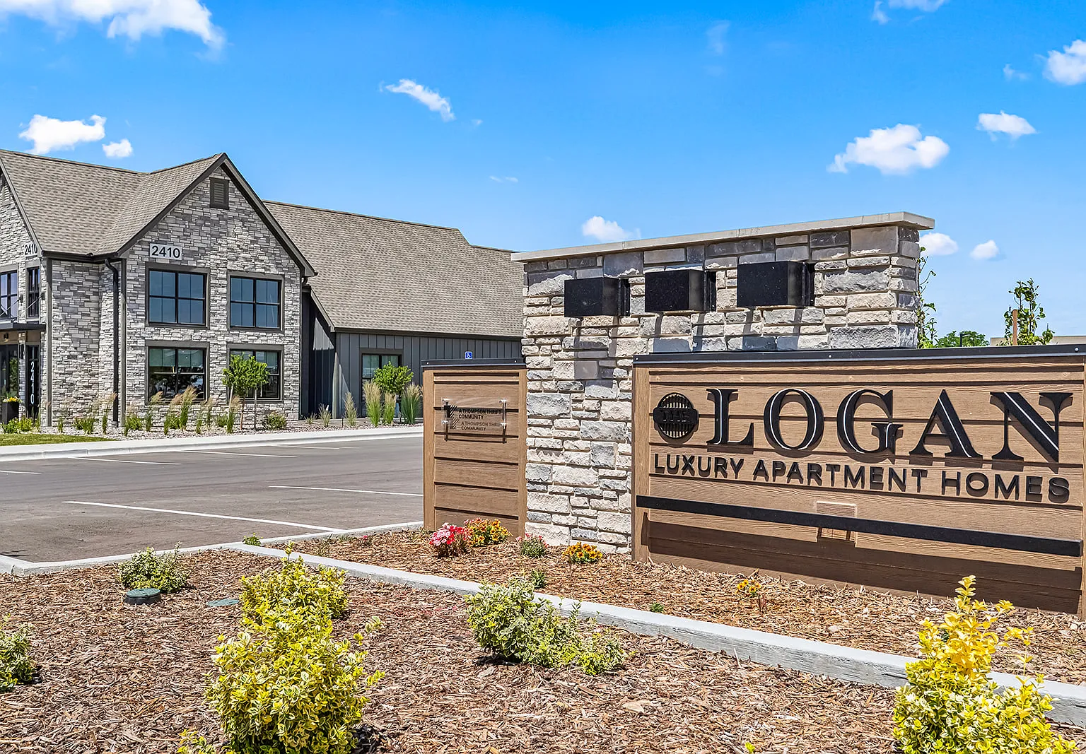The Logan Luxury Apartments — Photo 1