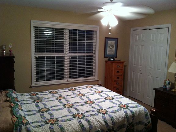 Generous Master with dual closets