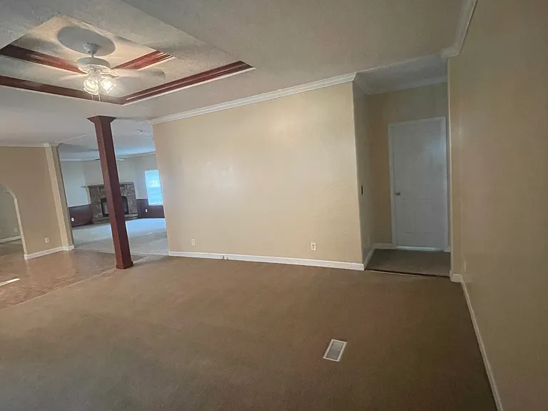 Wilbanks Cir — Photo 4