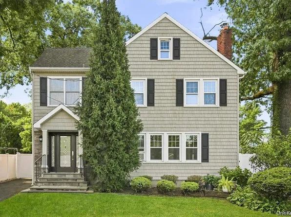 7 Atlantic Avenue, Nanuet, NY 10954