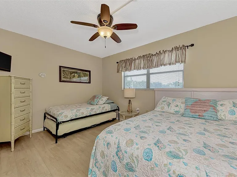 116 Vista Hermosa Cir #210C — Photo 26