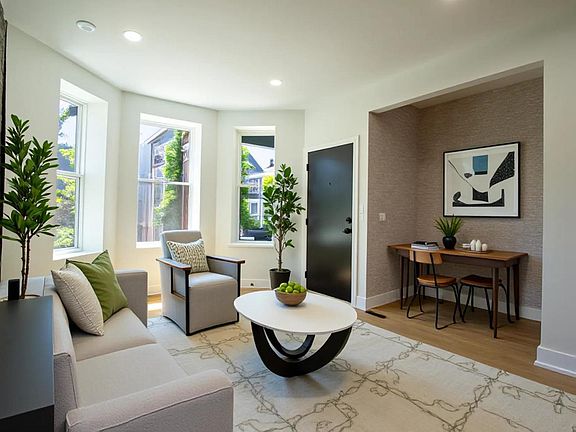 5th image of 3608 W Wolfram St