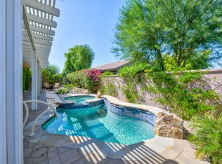 38483 Bent Palm Dr, Palm Desert, CA 92211