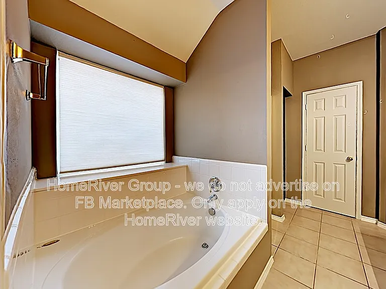 2405 N Brook Dr — Photo 11