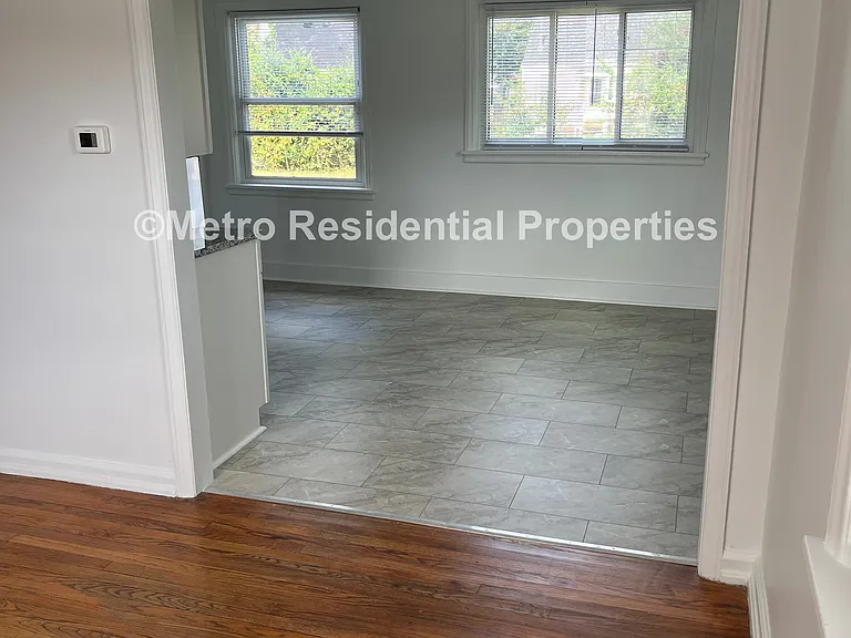 1014 Nelson St — Photo 5
