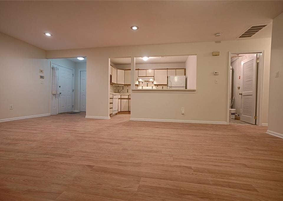 203 Woodhaven Dr Edison NJ Zillow