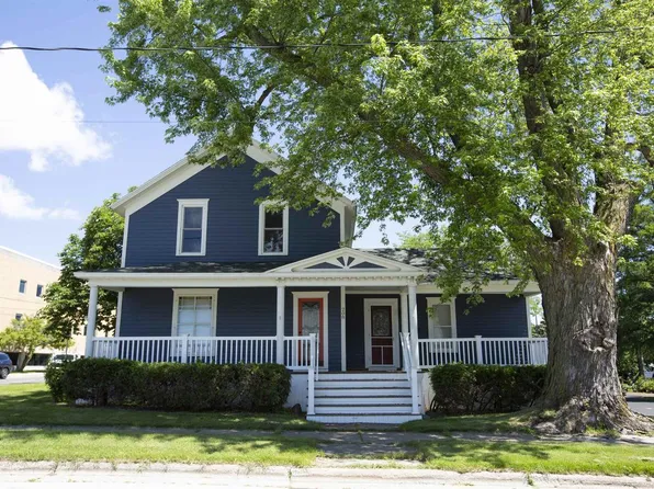 208 South 4th Avenue, Sturgeon Bay, WI 54235
