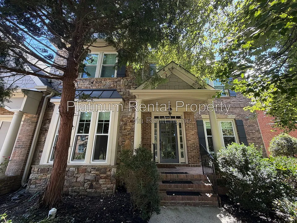 8015 Wakehurst Pl