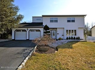 24 Surrey Dr, Old Bridge, NJ 08857
