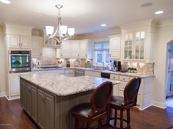 3rd image of 6505 Stoneham Dr