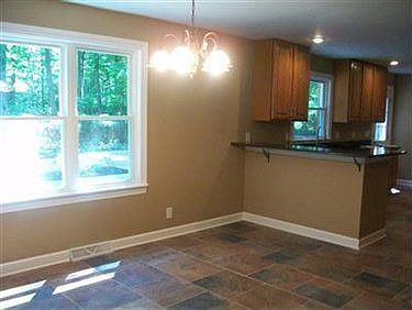 4th image of 535 Brookpark Dr
