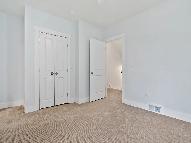 1515 Arch St — Photo 20