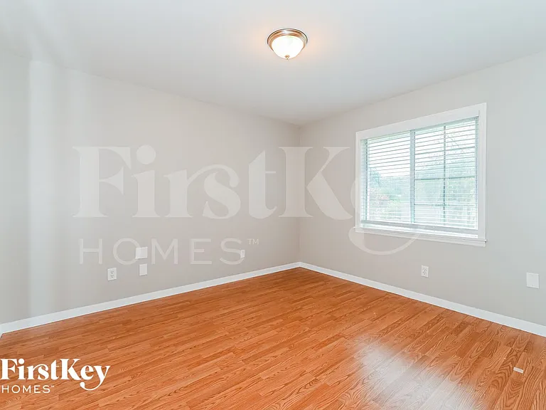 217 Greenwood Ave — Photo 12