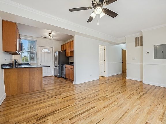 3rd image of 4602 N Monticello Ave APT 3E