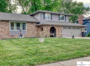 640 S 215th St, Elkhorn, NE 68022