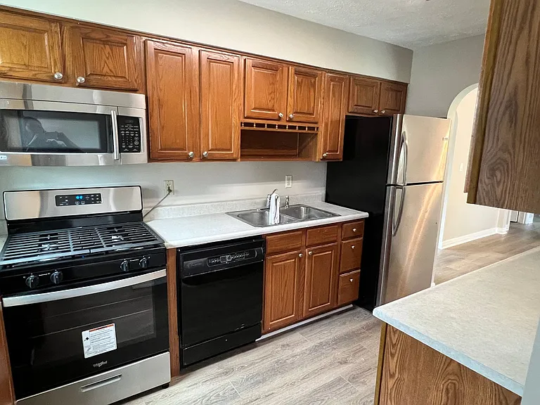 2029 Lynn Lea Rd — Photo 3