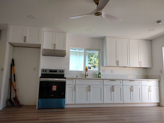 2nd image of 1308 W Amerige Ave Unit A
