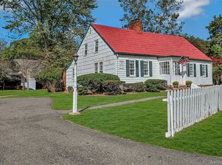 147 N Country Road, Mount Sinai, NY 11766