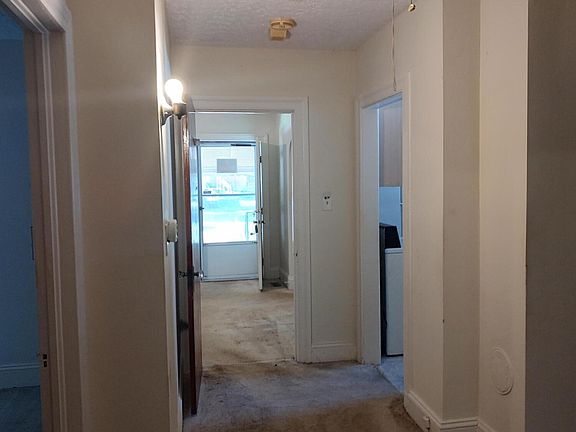 5th image of 802 N Virginia St