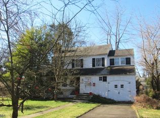 220 Orchard Pl, Ridgewood, NJ 07450