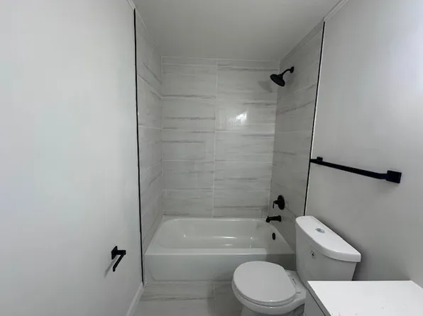 25748 Mill St, Olmsted Falls, OH 44138