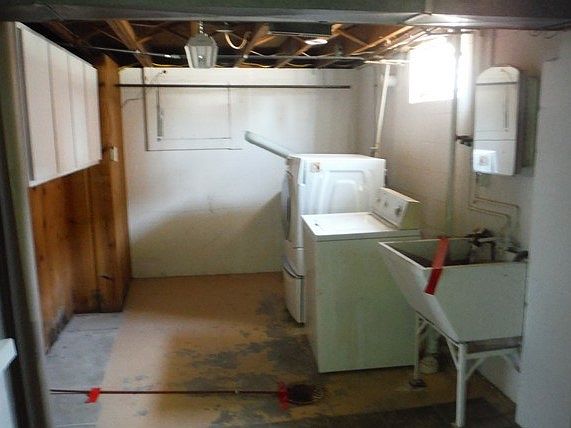 3rd image of 3015 Congress Ave