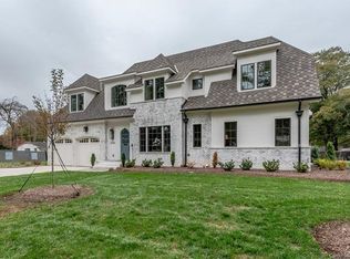 4700 Woodlark Ln #9B, Charlotte, NC 28211