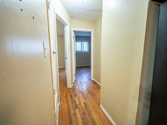 4th image of 6 Bayside Park Dr