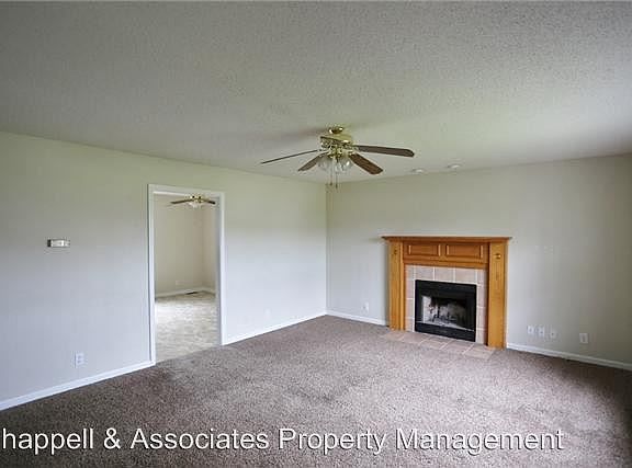 4th image of 2611 Marymont Dr