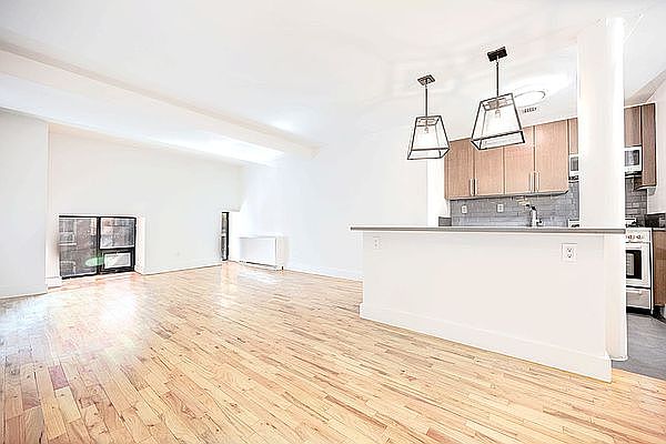 1st image of 123 Bank St APT 210