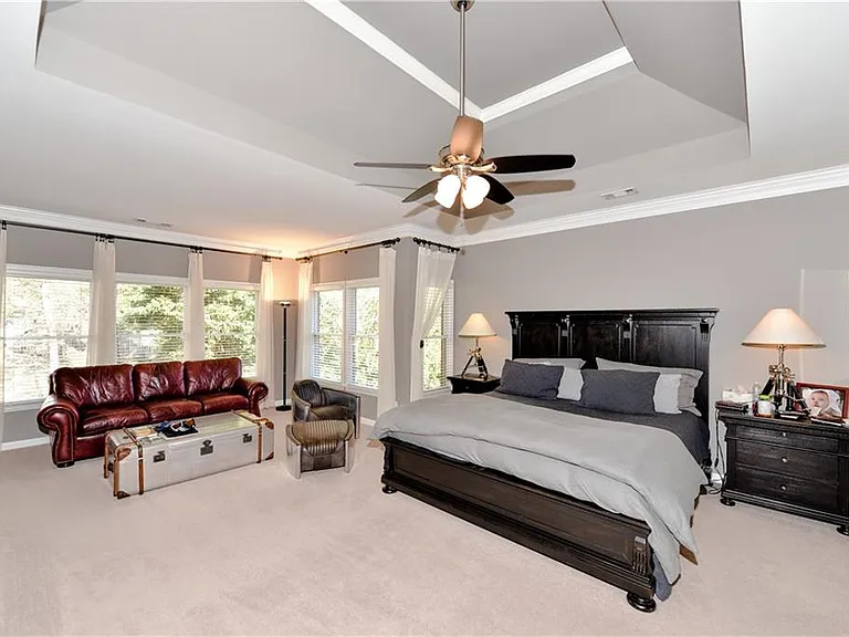 265 Windsor Gate Cv — Photo 30