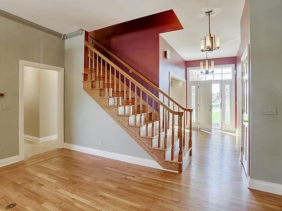 3rd image of 1300 Dickens Ct
