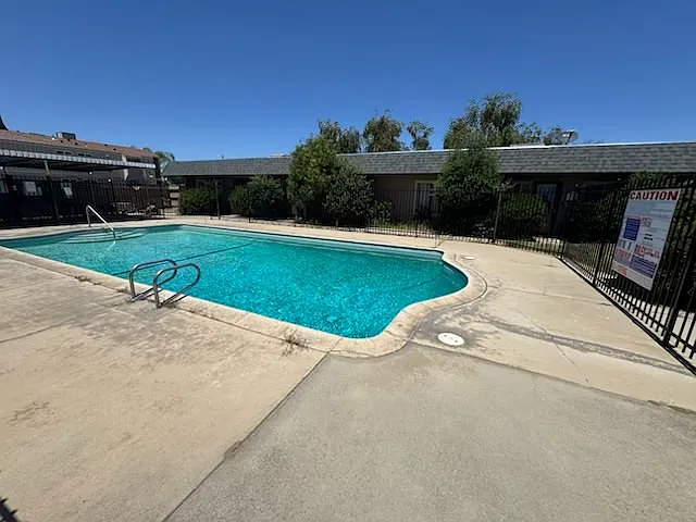4038 E Saginaw Way — Photo 9