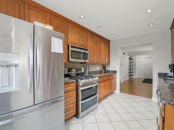 5th image of 5055 W Wick Dr