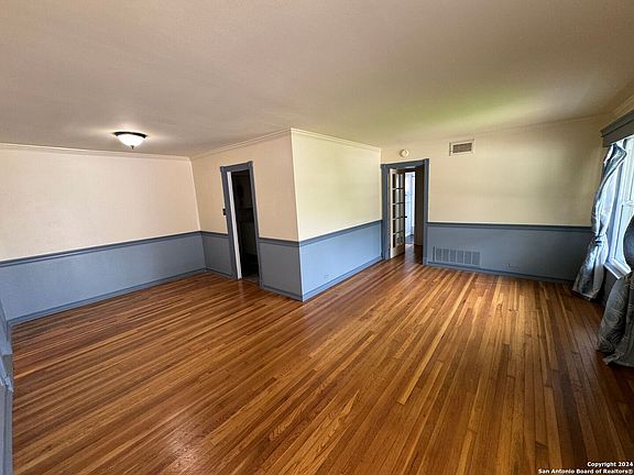 3rd image of 243 MARCHMONT LN