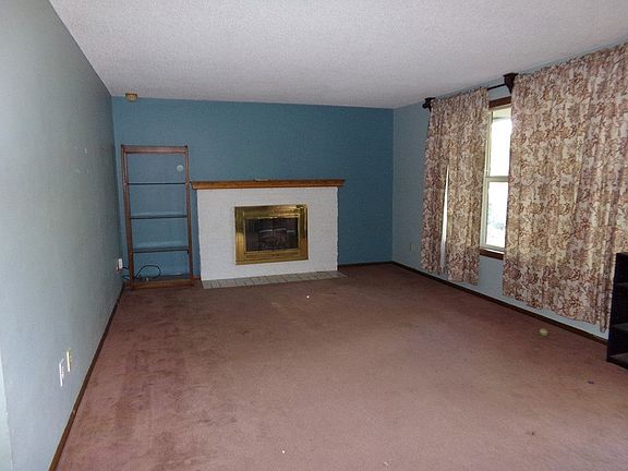 4th image of 11314 E 31st Ave