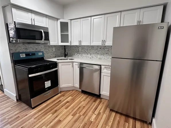 212 15th Street image 1 of 9