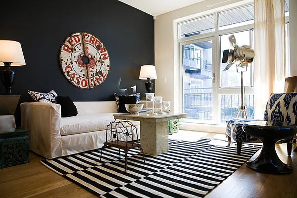 Sold by aptsandlofts.com | media 2