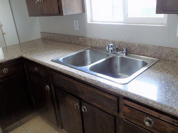 4th image of 303 W Ben Holt Dr APT 14