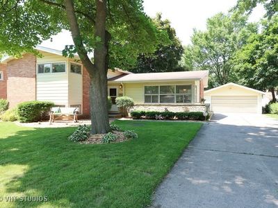 266 W Pleasant Hill Blvd, Palatine, IL, 60067