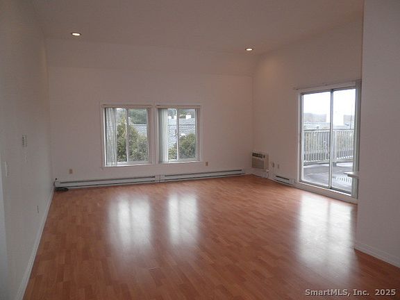 4th image of 73 Park Ave #79-504