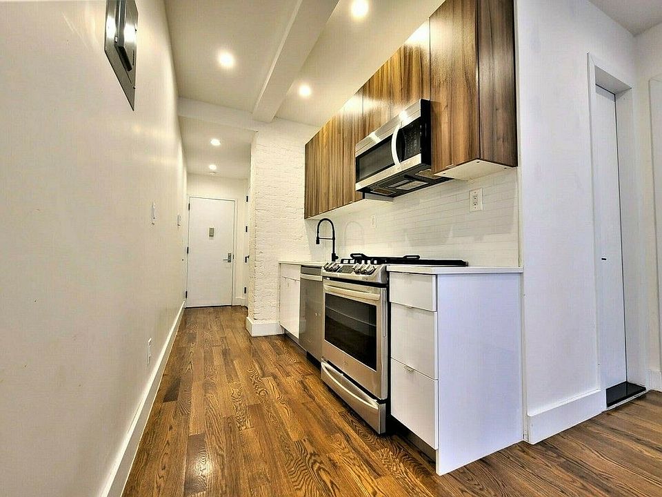 1st image of 249 Midwood St #3R