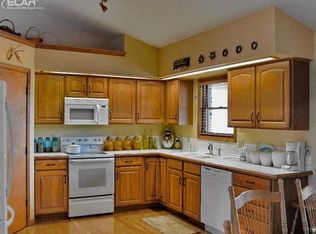 6156 N Belsay Rd, Flint, MI 48506