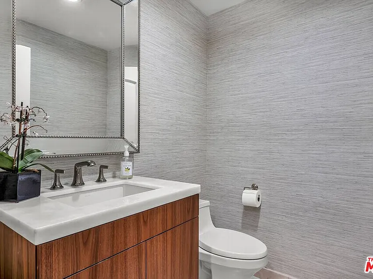 3110 Benedict Canyon Dr — Photo 54