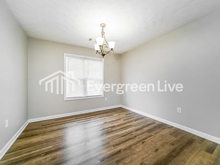 395 Arthurs Ln — Photo 4