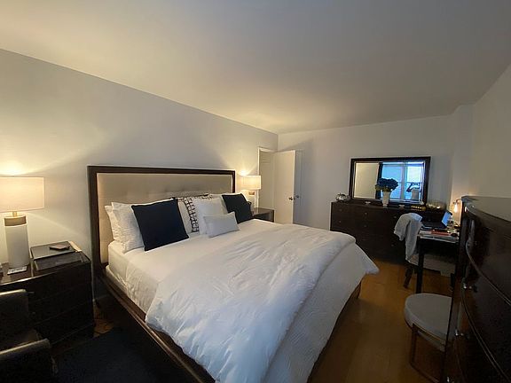 2nd image of 5800 Arlington Ave APT 15F
