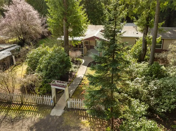 171 NE Averys Ln, Poulsbo, WA 98370
