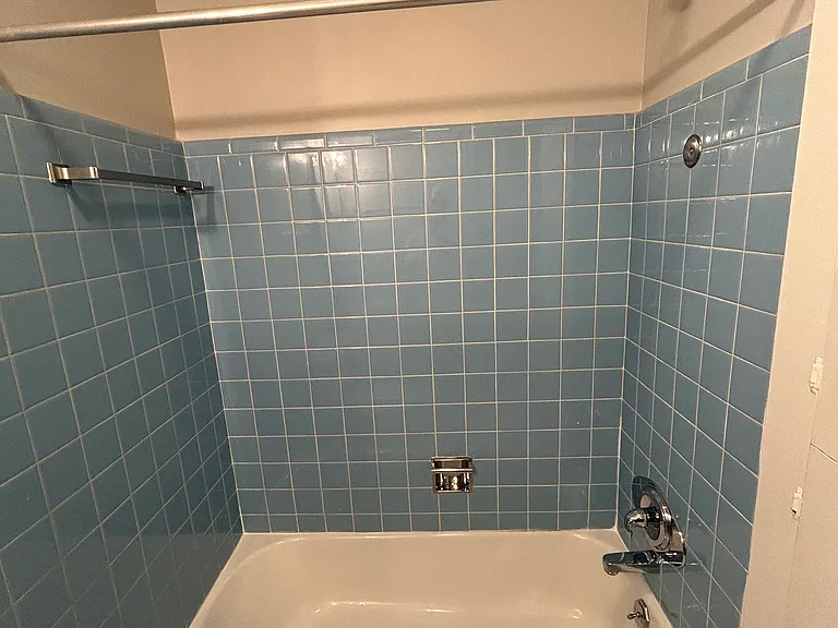 1311 W 2nd St #C — Photo 14