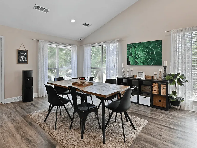 300 Riverside Pkwy — Photo 21